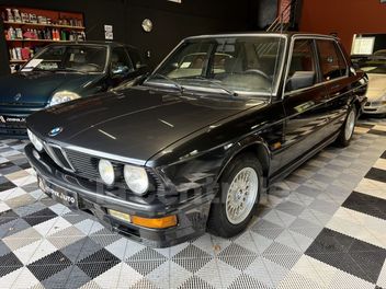 BMW SERIE 5 E28 (E28) 528I