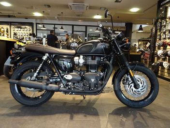 TRIUMPH BOBBER 1200 BLACK