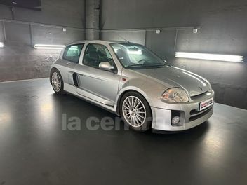 RENAULT CLIO 2 V6 RS II V6 24S 230 RS 3P