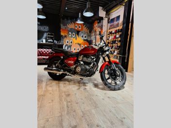 ROYAL ENFIELD SUPER METEOR 650