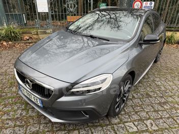 VOLVO V40 (2E GENERATION) CROSS COUNTRY II CROSS COUNTRY D2 120 MOMENTUM BUSINESS GEARTRONIC