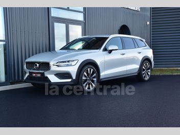 VOLVO V60 (2E GENERATION) CROSS COUNTRY II D3 AWD 150 CROSS COUNTRY PRO GEARTRONIC 8