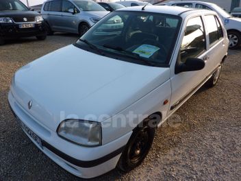 RENAULT CLIO (2) 1.4 FIDJI BVA 5P