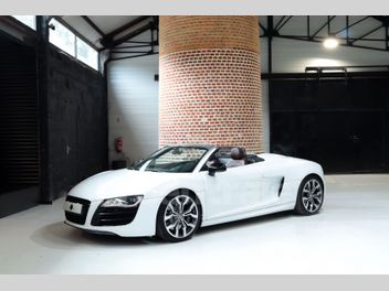 AUDI 
