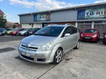 TOYOTA COROLLA VERSO 2 II (2) 136 D-4D LINEA TECHNO 7PL