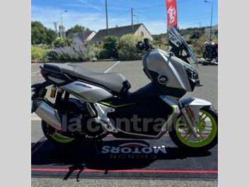 QJ MOTOR SRT 700 X