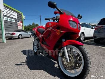 HONDA RVF R 750