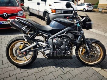 TRIUMPH STREET TRIPLE 675