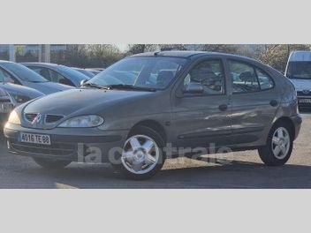 RENAULT 