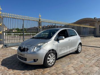 TOYOTA YARIS (2) 85 VVT-I 5P