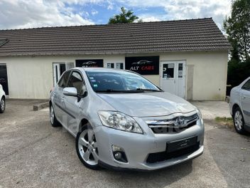 TOYOTA AURIS (2) 136H VVT-I HSD EXECUTIVE 5P