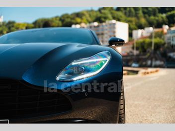 ASTON MARTIN DB11 V8