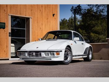 PORSCHE 911 TYPE 930 (930) TURBO 3.3 300