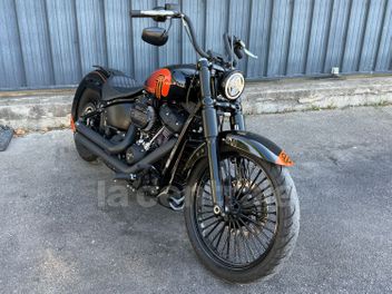 HARLEY DAVIDSON SOFTAIL STREET BOB 1868 ABS