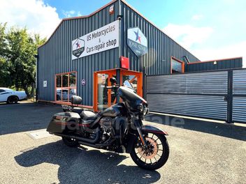 HARLEY DAVIDSON CVO STREET GLIDE 1923