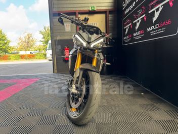 TRIUMPH SPEED TRIPLE 1200 RS