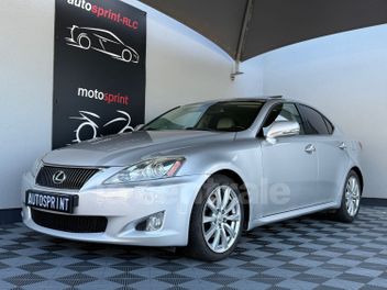 LEXUS 