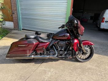 HARLEY DAVIDSON CVO STREET GLIDE 1930
