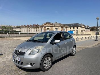 TOYOTA YARIS 2 II 87 VVT-I 5P