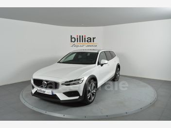 VOLVO V60 (2E GENERATION) CROSS COUNTRY II B4 AWD 197 CROSS COUNTRY PRO GEARTRONIC 8