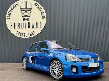 RENAULT CLIO 2 V6 RS II (2) V6 24S 255 RS 3P