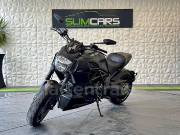 DUCATI DIAVEL 1200 CARBON