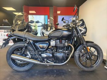 TRIUMPH STREET TWIN 900