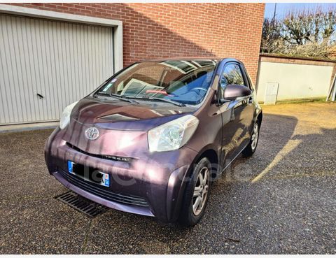 TOYOTA IQ