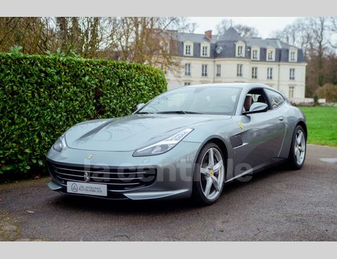 FERRARI GTC4LUSSO